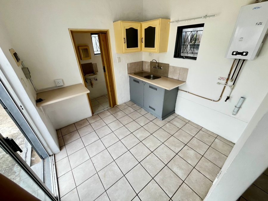To Let 1 Bedroom Property for Rent in Cambridge West Eastern Cape